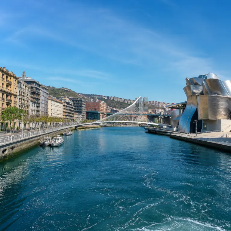 Los mejores lugares turísticos de Bilbao y cómo influyen en tu elección de barrio